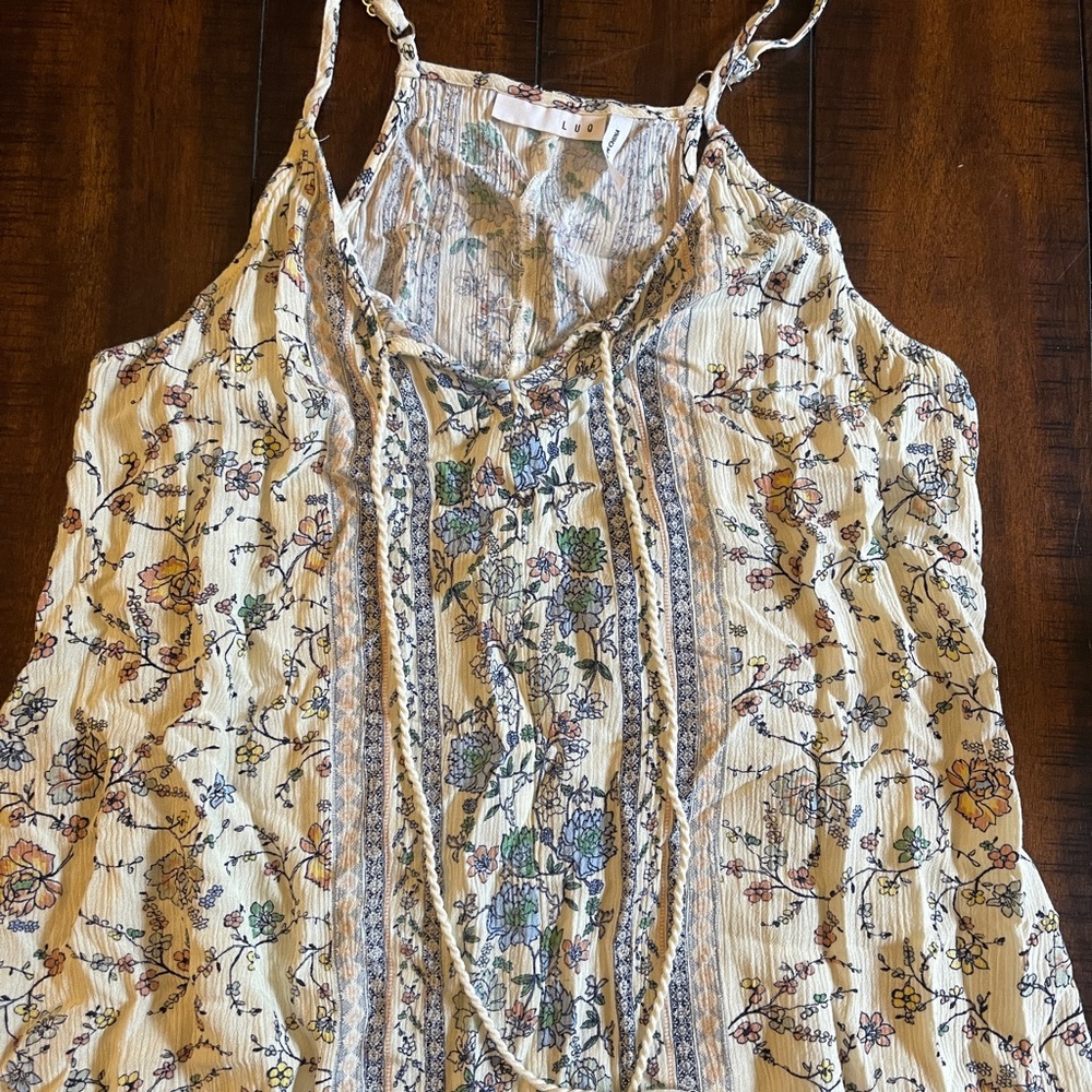 LUQ Flowy Camisole Tank, Adjustable Straps, Size Large